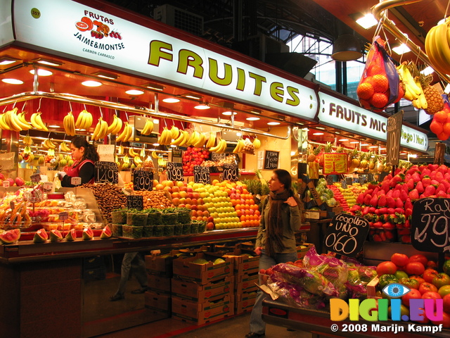 20537 Fruit stalls on Mercat de la Boqueria